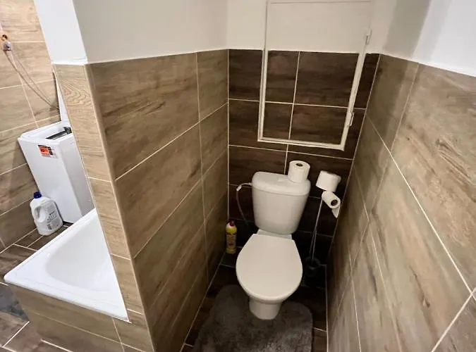 Apartament Free Wifi - Urban Oasis